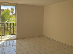 20335 W Country Club Dr 206, Aventura FL 33180