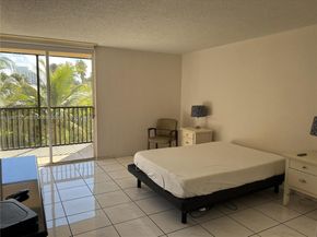 20335 W Country Club Dr 206, Aventura FL 33180