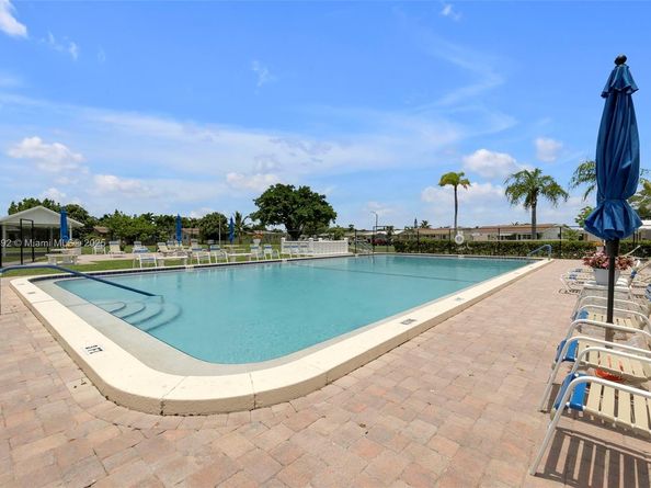 5714 NW 66th Ter, Tamarac FL 33321