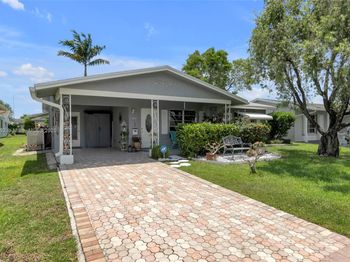 5714 NW 66th Ter