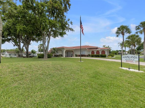 5714 NW 66th Ter, Tamarac FL 33321