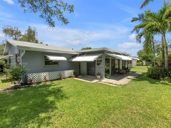5714 NW 66th Ter, Tamarac FL 33321