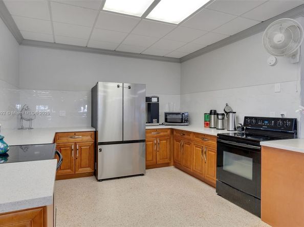 5714 NW 66th Ter, Tamarac FL 33321