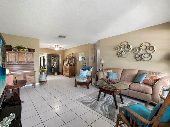 5714 NW 66th Ter, Tamarac FL 33321