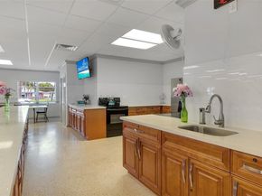 5714 NW 66th Ter, Tamarac FL 33321