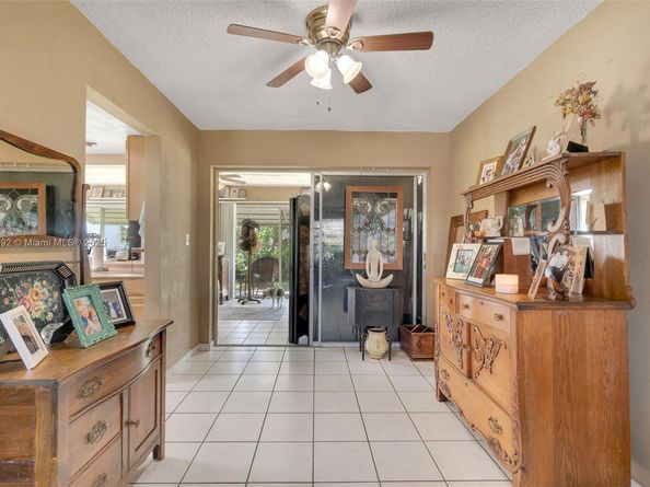 5714 NW 66th Ter, Tamarac FL 33321