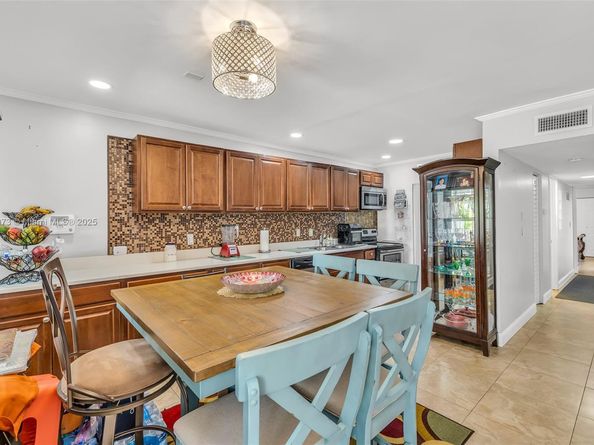 2316 SW 81st Way 8, North Lauderdale FL 33068