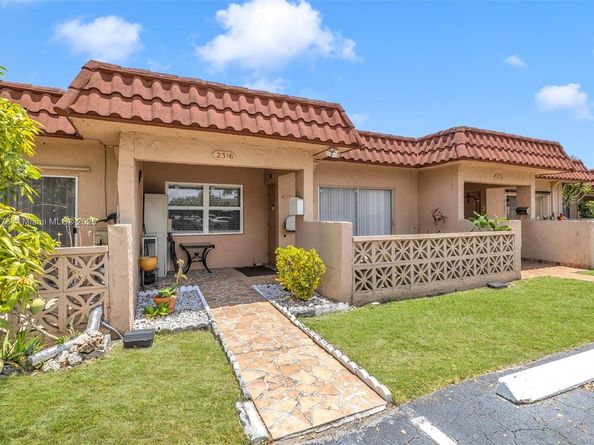 2316 SW 81st Way 8, North Lauderdale FL 33068