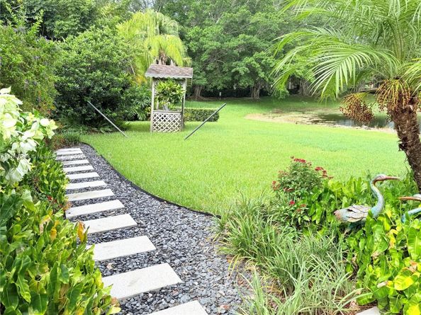 260 Montclaire Dr, Weston FL 33326