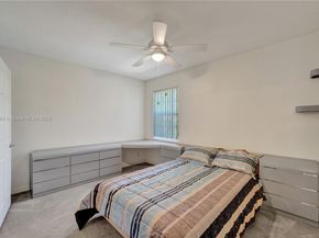 260 Montclaire Dr, Weston FL 33326