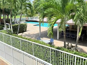 260 Montclaire Dr, Weston FL 33326
