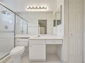 260 Montclaire Dr, Weston FL 33326