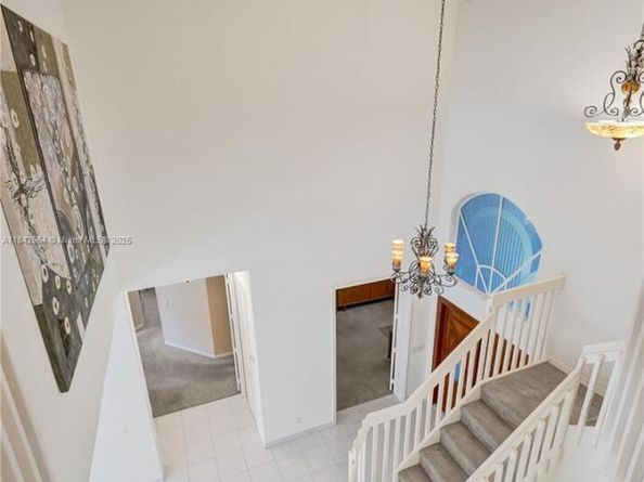 260 Montclaire Dr, Weston FL 33326