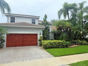 260 Montclaire Dr, Weston FL 33326