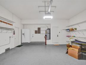 260 Montclaire Dr, Weston FL 33326