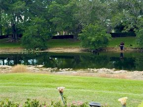 260 Montclaire Dr, Weston FL 33326