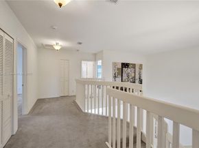 260 Montclaire Dr, Weston FL 33326