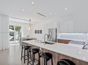 2290 SE 6th St, Pompano Beach FL 33062