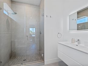 2290 SE 6th St, Pompano Beach FL 33062