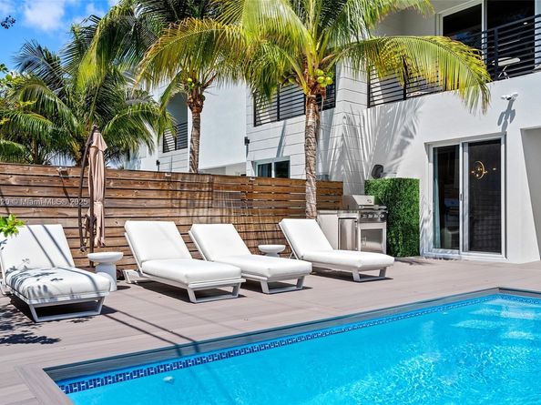 2290 SE 6th St, Pompano Beach FL 33062