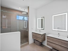 2290 SE 6th St, Pompano Beach FL 33062