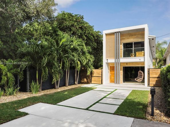 47 SW 21st Rd, Miami FL 33129