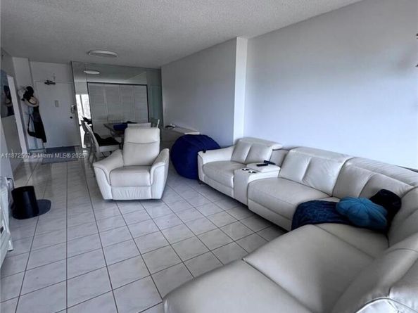 1950 S Ocean Dr 11D, Hallandale Beach FL 33009