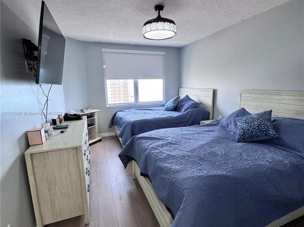 1950 S Ocean Dr 11D, Hallandale Beach FL 33009