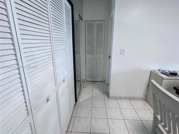 1950 S Ocean Dr 11D, Hallandale Beach FL 33009
