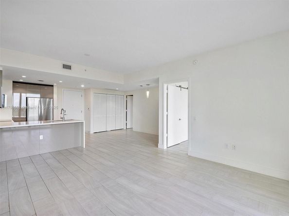 2000 Metropica Way 502, Sunrise FL 33323
