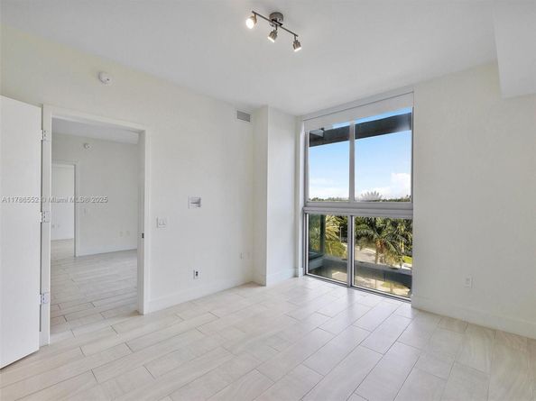 2000 Metropica Way 502, Sunrise FL 33323
