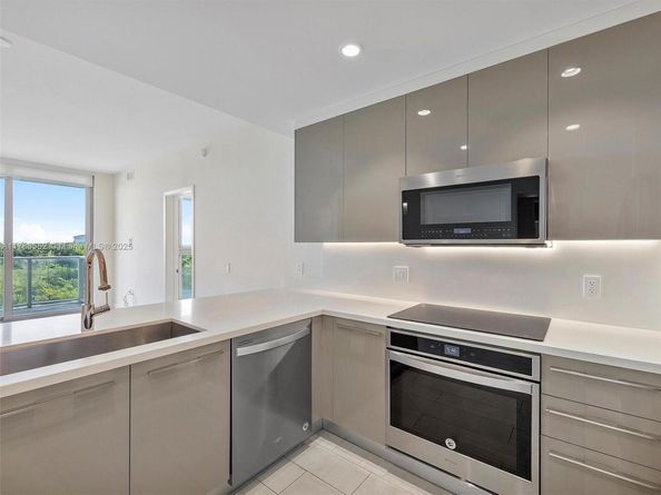 2000 Metropica Way 502, Sunrise FL 33323