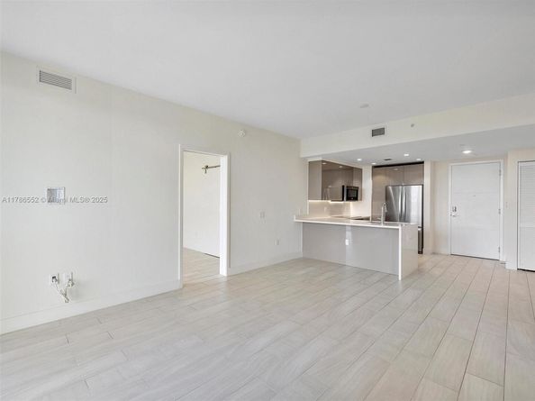 2000 Metropica Way 502, Sunrise FL 33323