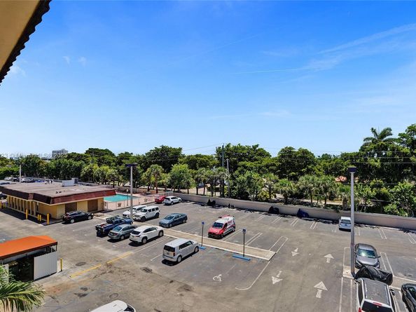 1800 Sans Souci Blvd 435, North Miami FL 33181