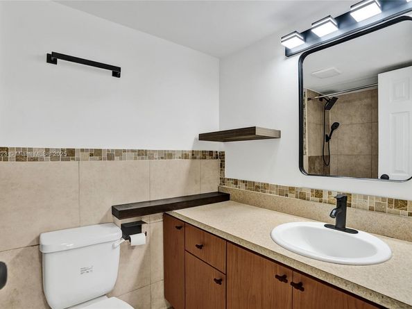 1800 Sans Souci Blvd 435, North Miami FL 33181