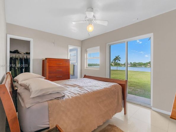 3981 NW 201st St, Miami Gardens FL 33055