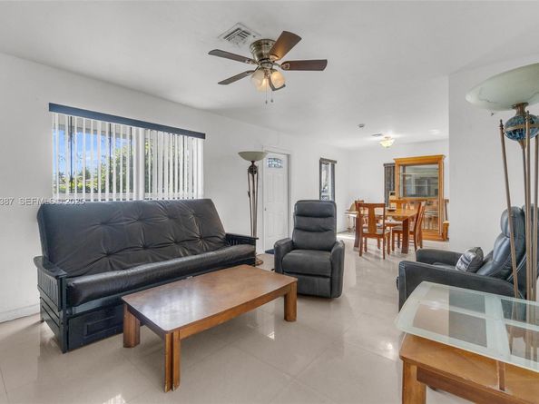 3981 NW 201st St, Miami Gardens FL 33055