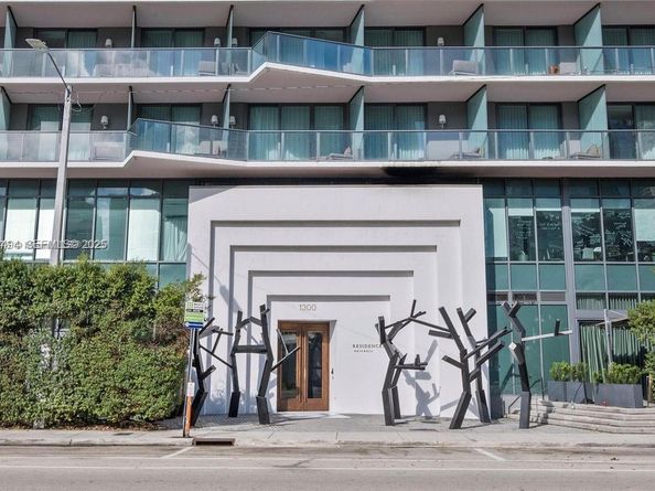 1300 S Miami Ave 3709, Miami FL 33130