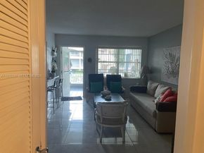 541 Blue Heron Dr 215, Hallandale Beach FL 33009