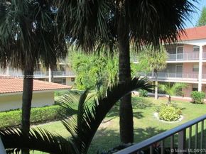 541 Blue Heron Dr 215, Hallandale Beach FL 33009