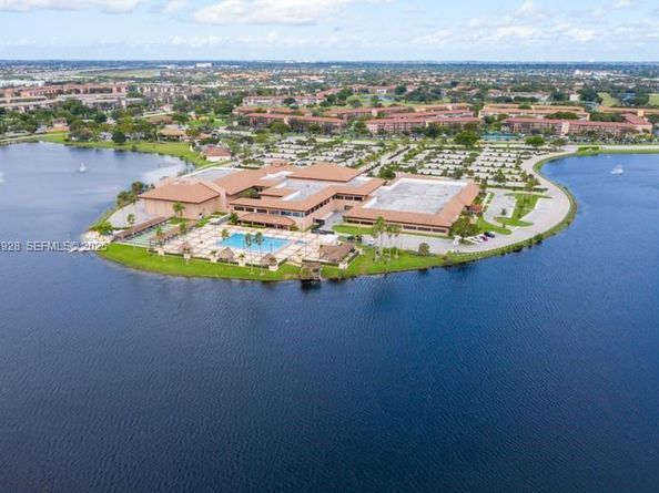 12955 SW 16th Ct 409M, Pembroke Pines FL 33027