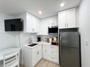 312 Elm St, Hollywood FL 33019