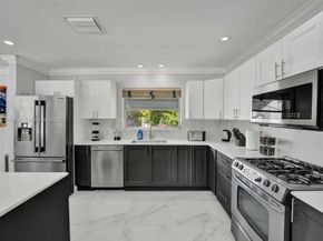 1342 Tyler St, Hollywood FL 33019