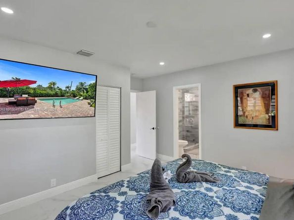 1342 Tyler St, Hollywood FL 33019