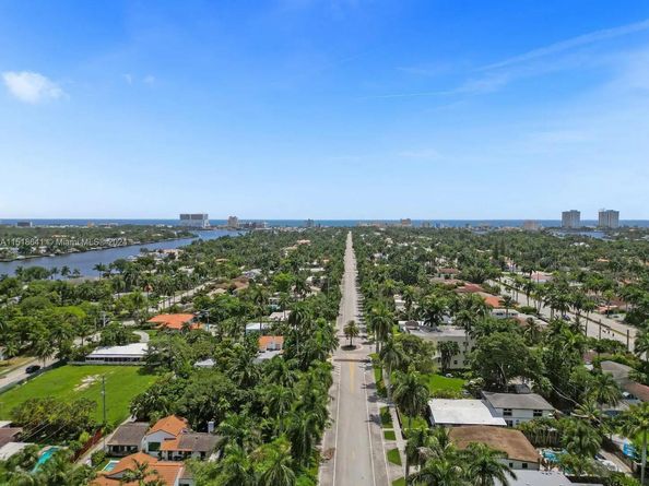 1342 Tyler St, Hollywood FL 33019