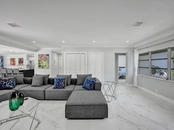 1342 Tyler St, Hollywood FL 33019