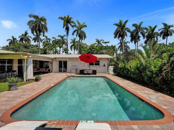 1342 Tyler St, Hollywood FL 33019