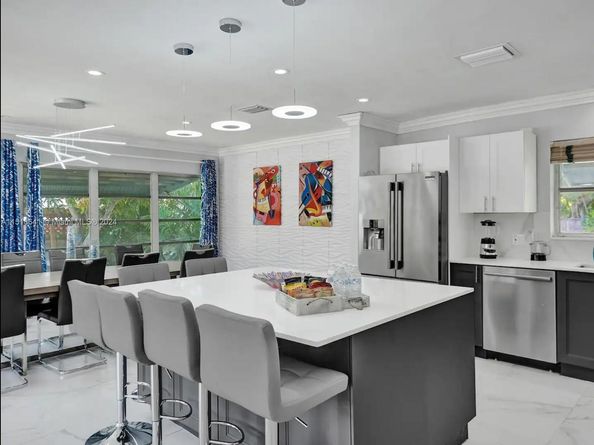 1342 Tyler St, Hollywood FL 33019