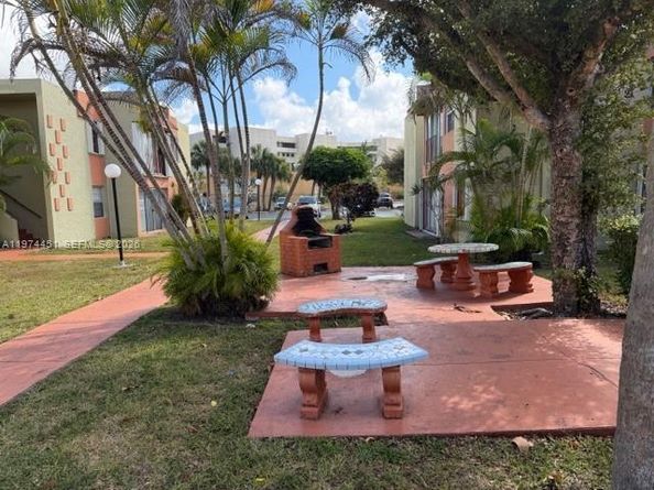 9390 W Flagler St 206C, Miami FL 33174