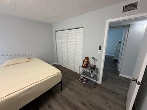 9390 W Flagler St 206C, Miami FL 33174